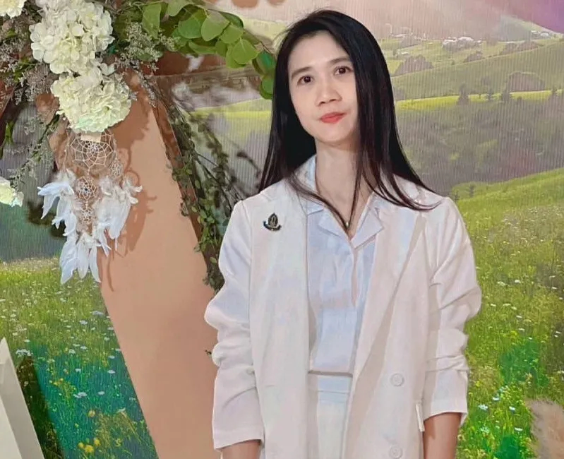 นางสาวอนุรักษ์ อินภูศักดิ์ศิริ
